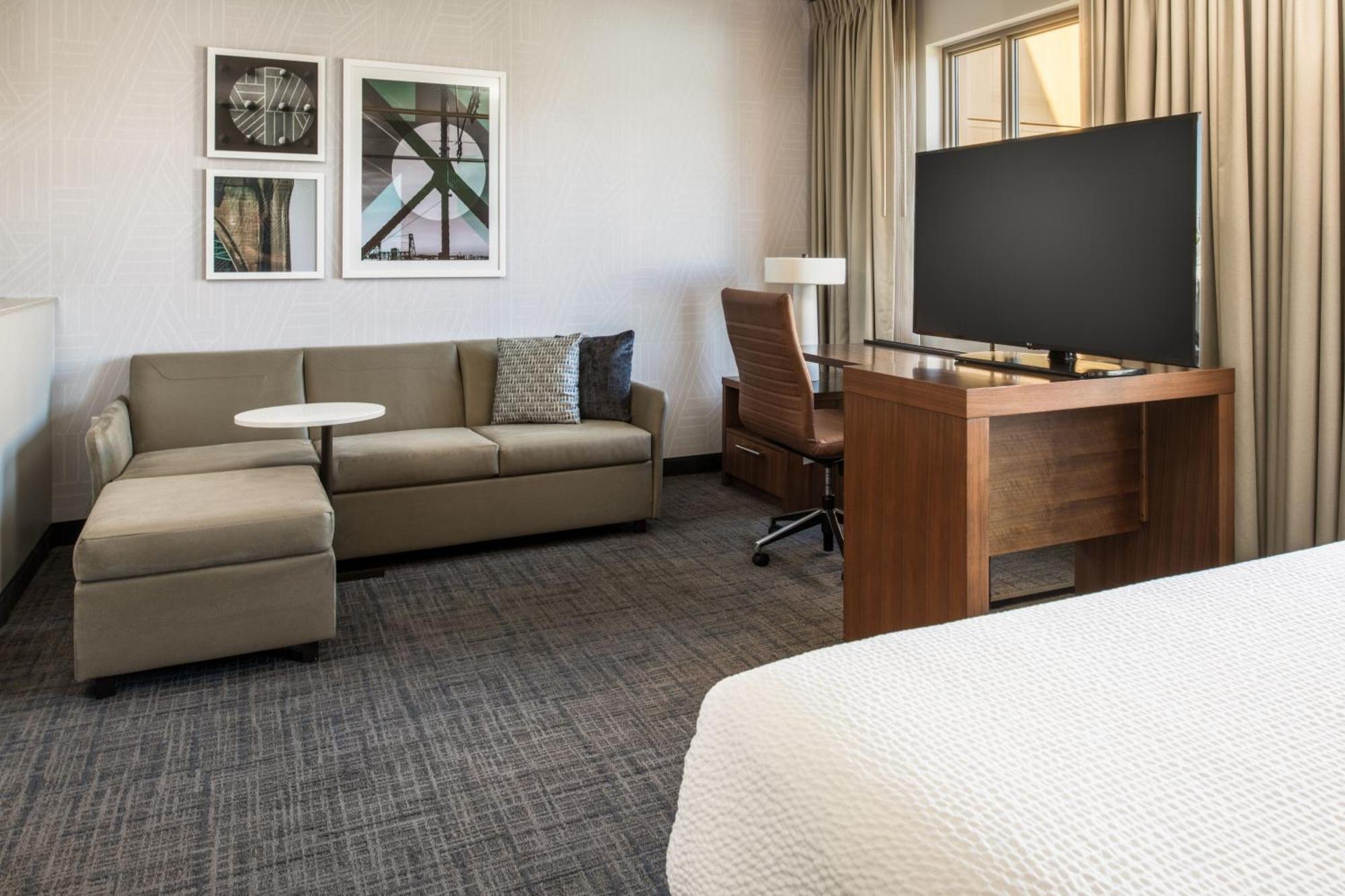 By Marriott Downtown/pearl District Portland